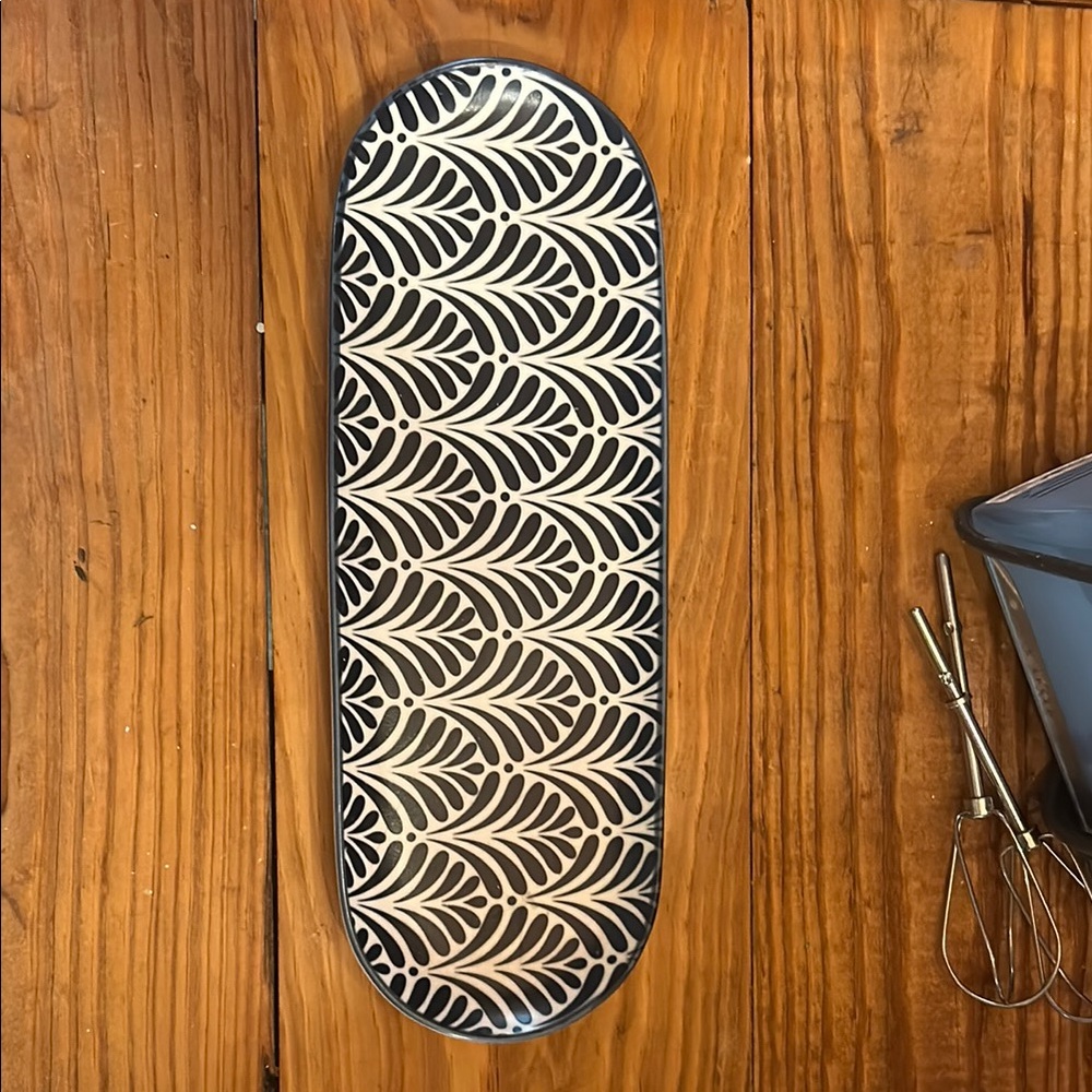Elegant Black and White Leaf Pattern Serving Platter